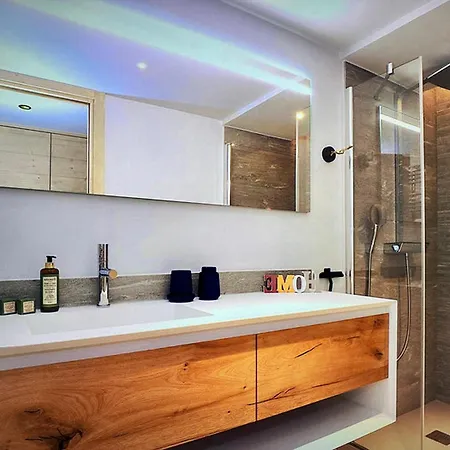 Appt De Luxe Skis Aux Pieds Avec Spa - *